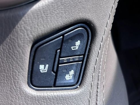 Used 2019 GMC Yukon Denali w/ Denali Ultimate Package AWD/4WD image 19