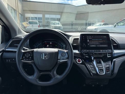 Used 2024 Honda Odyssey Elite image 8