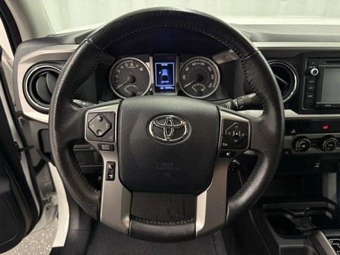Certified 2017 Toyota Tacoma SR5 image 12