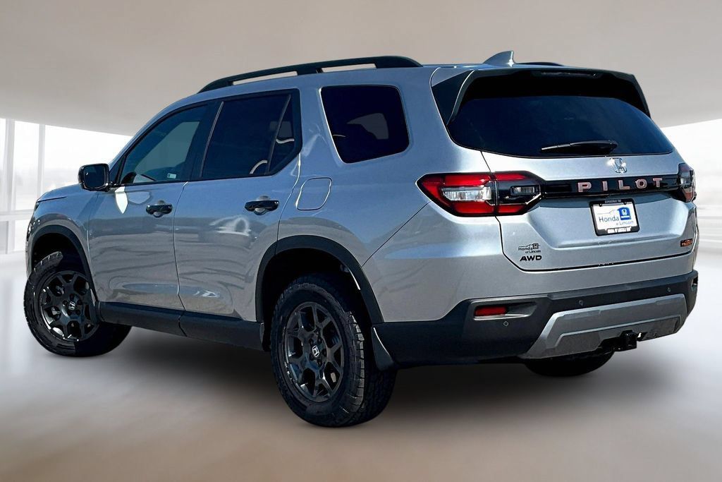 New 2026 Honda Pilot TrailSport image 3