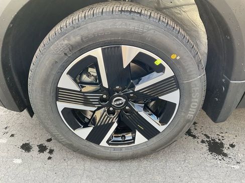 New 2026 Nissan Kicks SV w/ SV Premium Package image 9