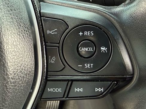 Certified 2023 Toyota Venza Nightshade image 15