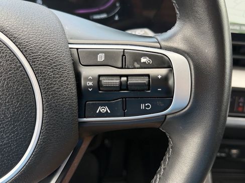 Used 2024 Kia Sportage EX FWD image 21