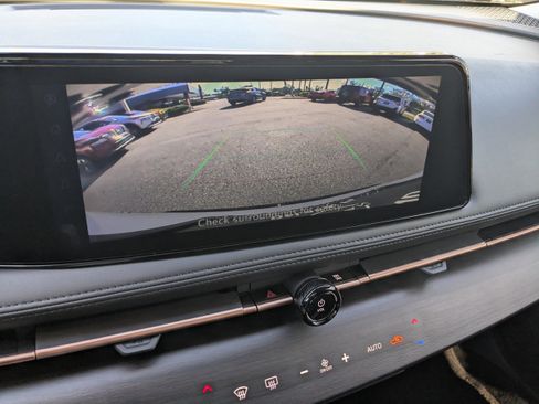 Certified 2023 Nissan Ariya FWD image 22