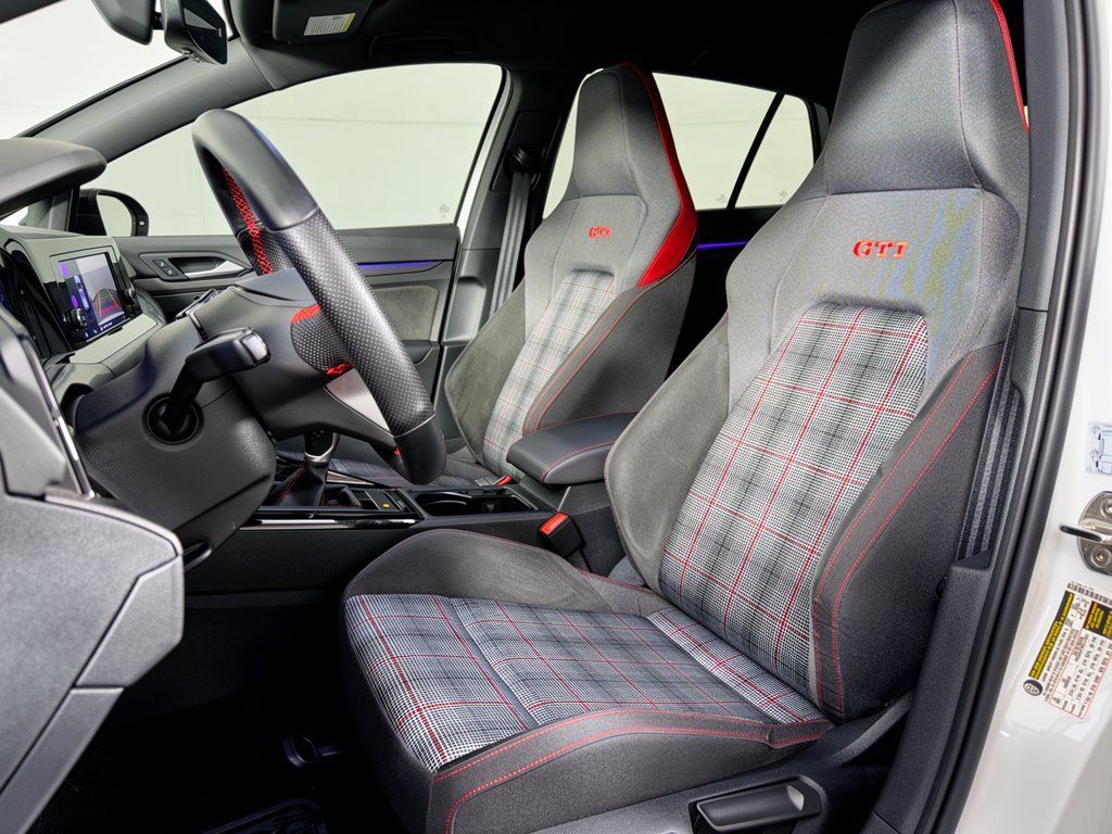 Used 2023 Volkswagen GTI 40th Anniversary Edition FWD image 5