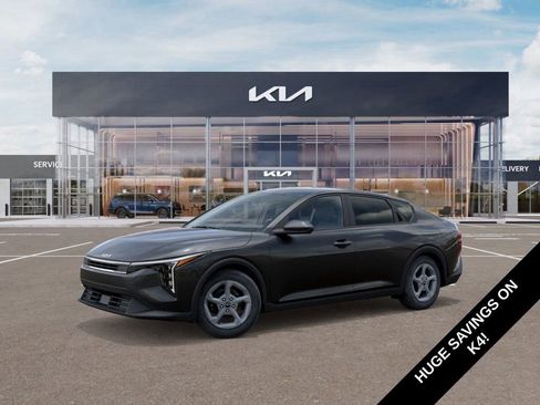 New 2025 Kia K4 LXS image 3