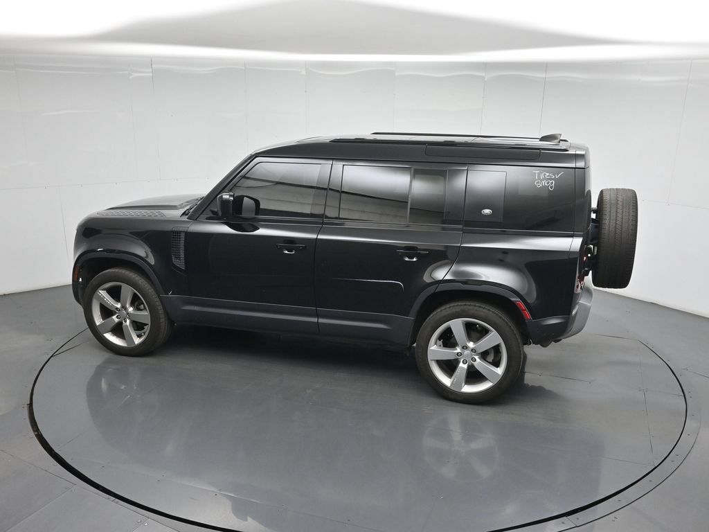 Used 2024 Land Rover Defender 110 S AWD/4WD image 28