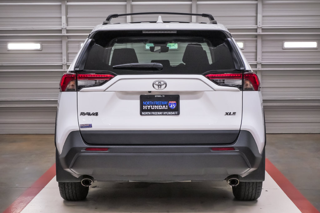 Used 2024 Toyota RAV4 XLE w/ Convenience Package FWD image 7