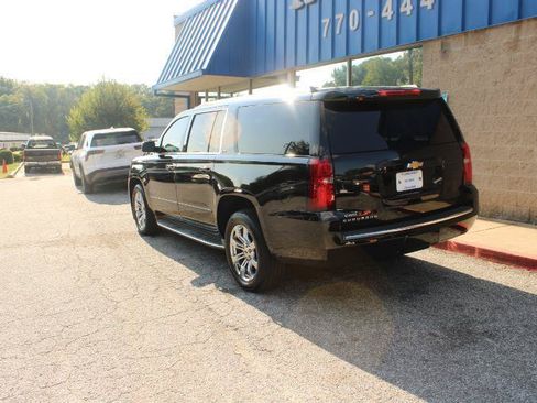 Used 2015 Chevrolet Suburban LTZ RWD image 4