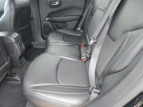 Used 2019 Jeep Compass Altitude image 19