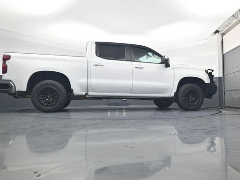Used 2021 Chevrolet Silverado 1500 LT image 22