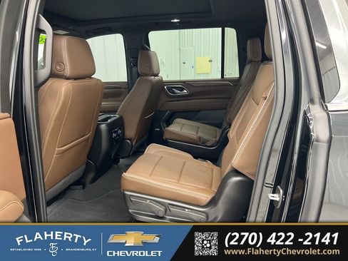 Used 2024 Chevrolet Suburban High Country image 11
