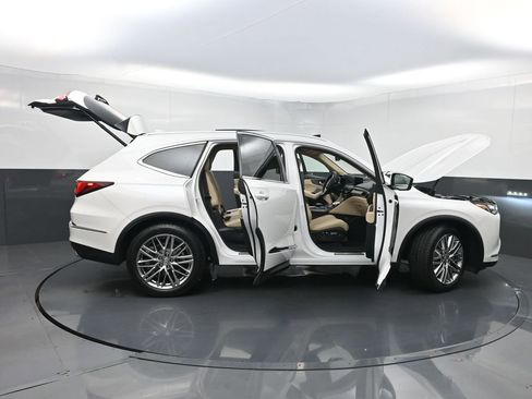 Used 2023 Acura MDX SH-AWD w/ Advance Package image 43