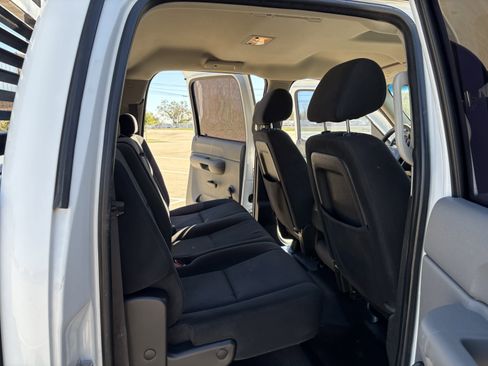 Used 2011 Chevrolet Silverado 2500 W/T image 13