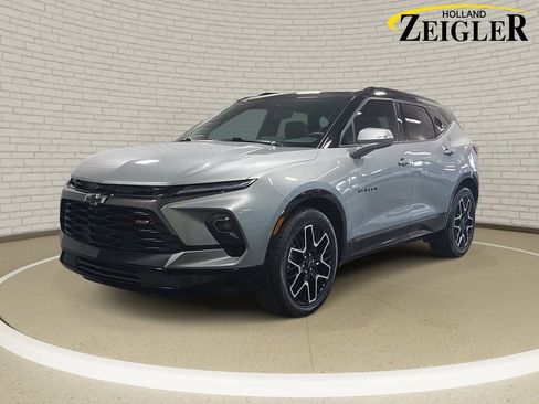 Used 2023 Chevrolet Blazer RS w/ Driver Confidence II Package AWD/4WD image 1