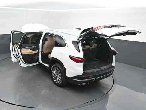 Used 2026 Buick Enclave Preferred w/ Power Package FWD image 57