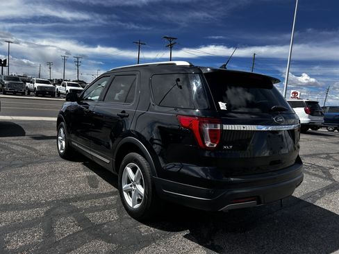 Used 2019 Ford Explorer XLT w/ Equipment Group 202A AWD/4WD image 3