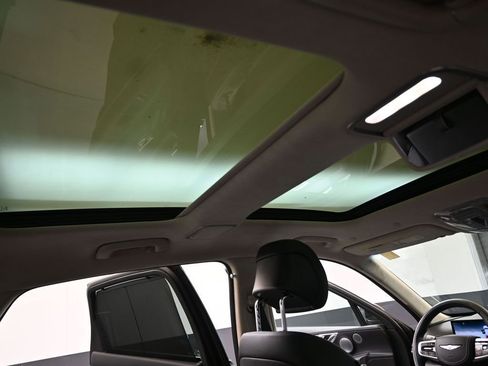 Used 2025 Genesis GV80 3.5T Prestige image 19