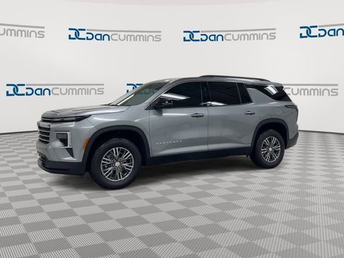 Certified 2026 Chevrolet Traverse LT w/ Driver Confidence Package image 4