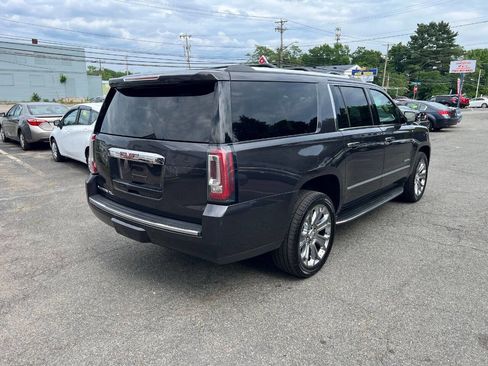 Used 2018 GMC Yukon XL Denali w/ Open Road Package AWD/4WD image 10