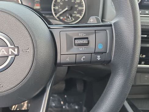 Used 2023 Nissan Rogue SV AWD/4WD image 25