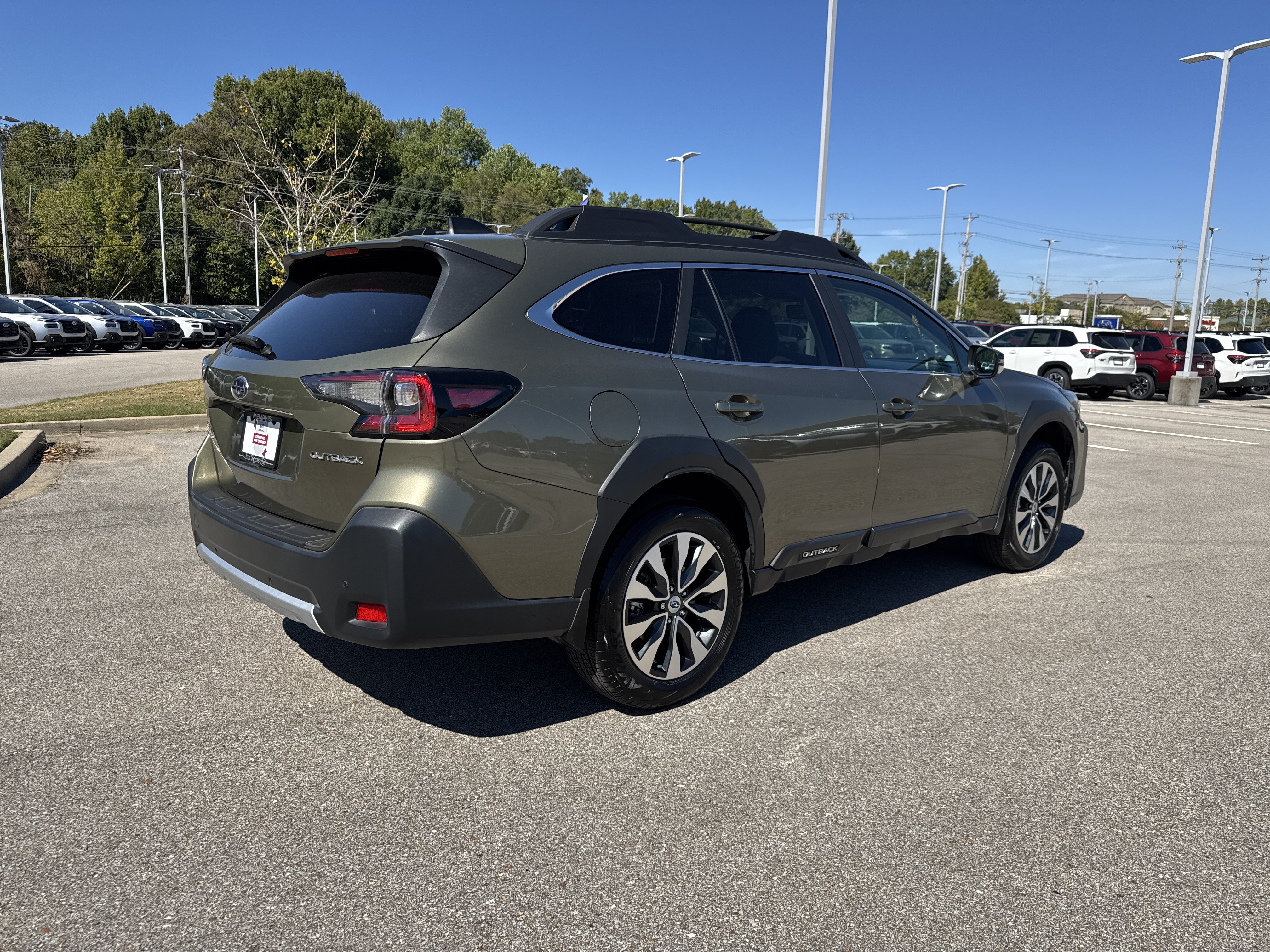 Certified 2024 Subaru Outback Limited AWD/4WD image 3