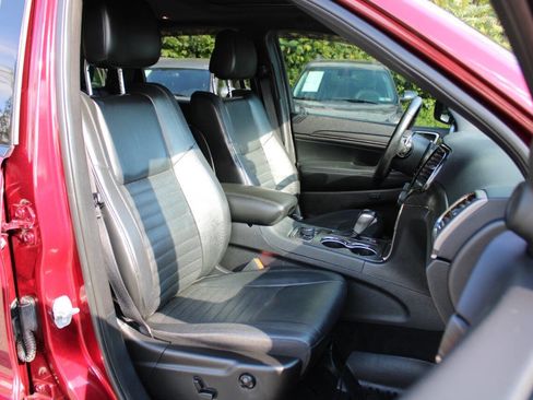 Used 2020 Jeep Grand Cherokee Limited X image 33