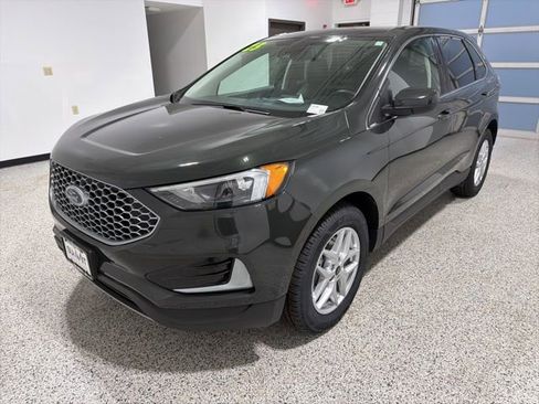 Used 2023 Ford Edge SEL image 7