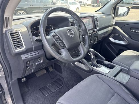 Used 2023 Nissan Frontier SV w/ SV Convenience Package RWD image 10