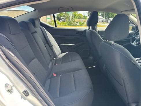 Used 2025 Nissan Altima 2.5 SV FWD image 17