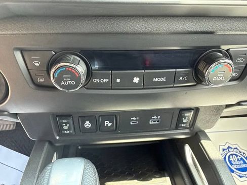 Used 2025 Nissan Frontier SV w/ SV Convenience Package RWD image 21