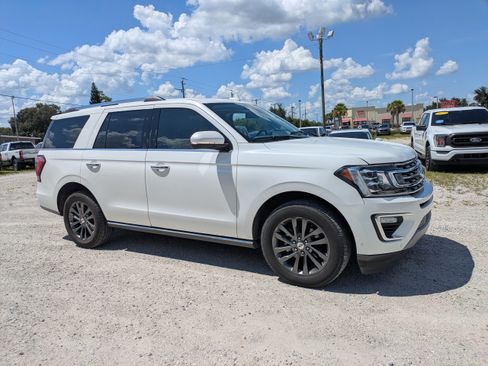Used 2021 Ford Expedition Limited RWD image 2