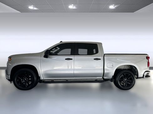Used 2022 Chevrolet Silverado 1500 Custom w/ LPO, Blackout Package image 2