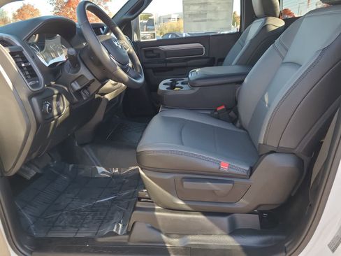 New 2026 RAM 3500 Tradesman image 19