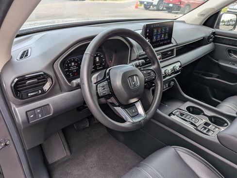 Certified 2025 Honda Pilot Elite image 16