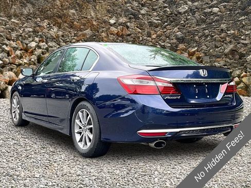Used 2017 Honda Accord Sport image 9