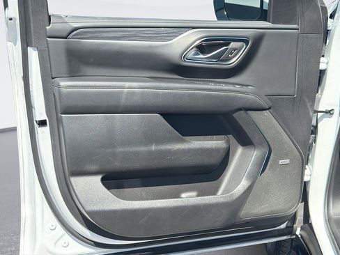 Used 2024 GMC Yukon SLT AWD/4WD image 18