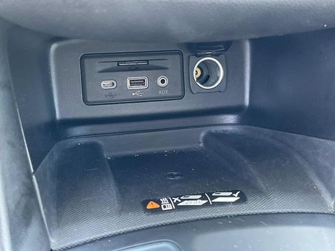 Used 2019 Chevrolet Equinox Premier image 35