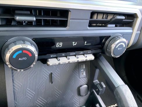 Used 2024 Toyota Tacoma TRD Off-Road image 32