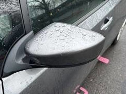 Used 2022 Nissan Leaf S image 11