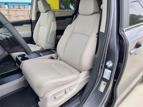 New 2026 Honda Odyssey EX-L image 6