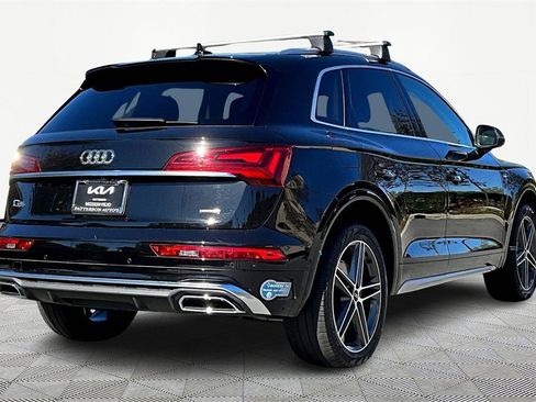 Used 2021 Audi Q5 e Prestige w/ Prestige Package image 2