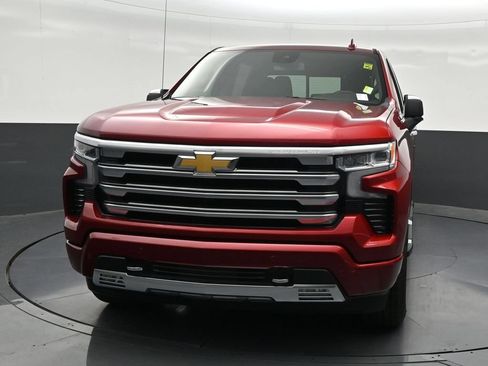 Used 2025 Chevrolet Silverado 1500 High Country RWD image 9