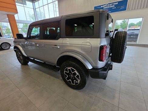 Used 2024 Ford Bronco Outer Banks AWD/4WD image 14