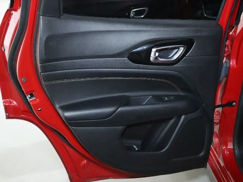 Used 2022 Jeep Compass Limited AWD/4WD image 15
