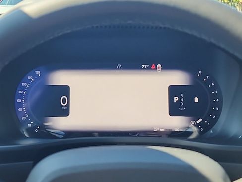 Certified 2024 Volvo XC40 B5 Ultimate w/ Protection Package Premier AWD/4WD image 27