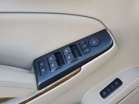 Used 2017 GMC Yukon Denali w/ Open Road Package image 28