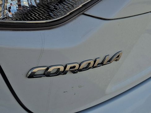 Used 2022 Toyota Corolla LE image 30