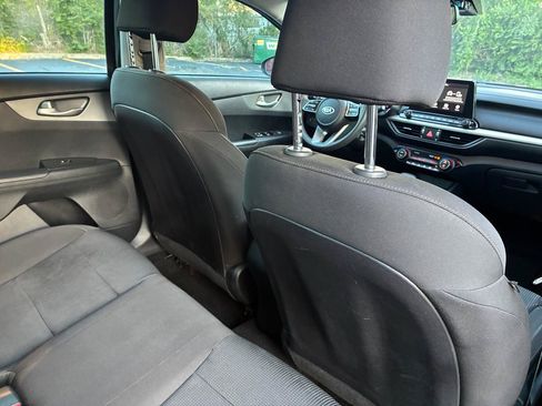 Used 2019 Kia Forte LXS FWD image 19