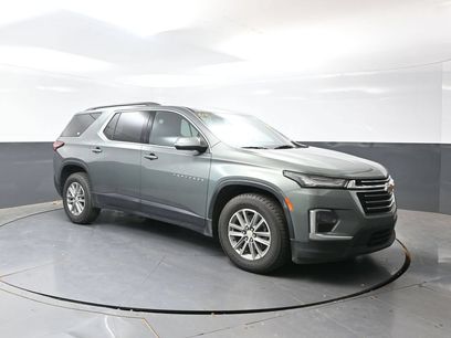 Used 2023 Chevrolet Traverse LT